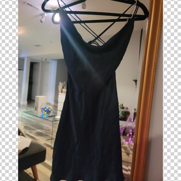 Satin flare dress - Picture 3 of 3